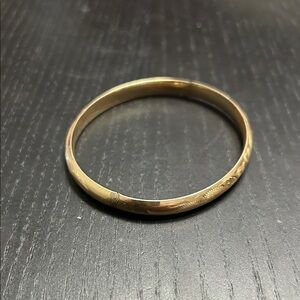 14k Gold Floral & Satin Center Hinged Bangle Bracelet 8.3 grams